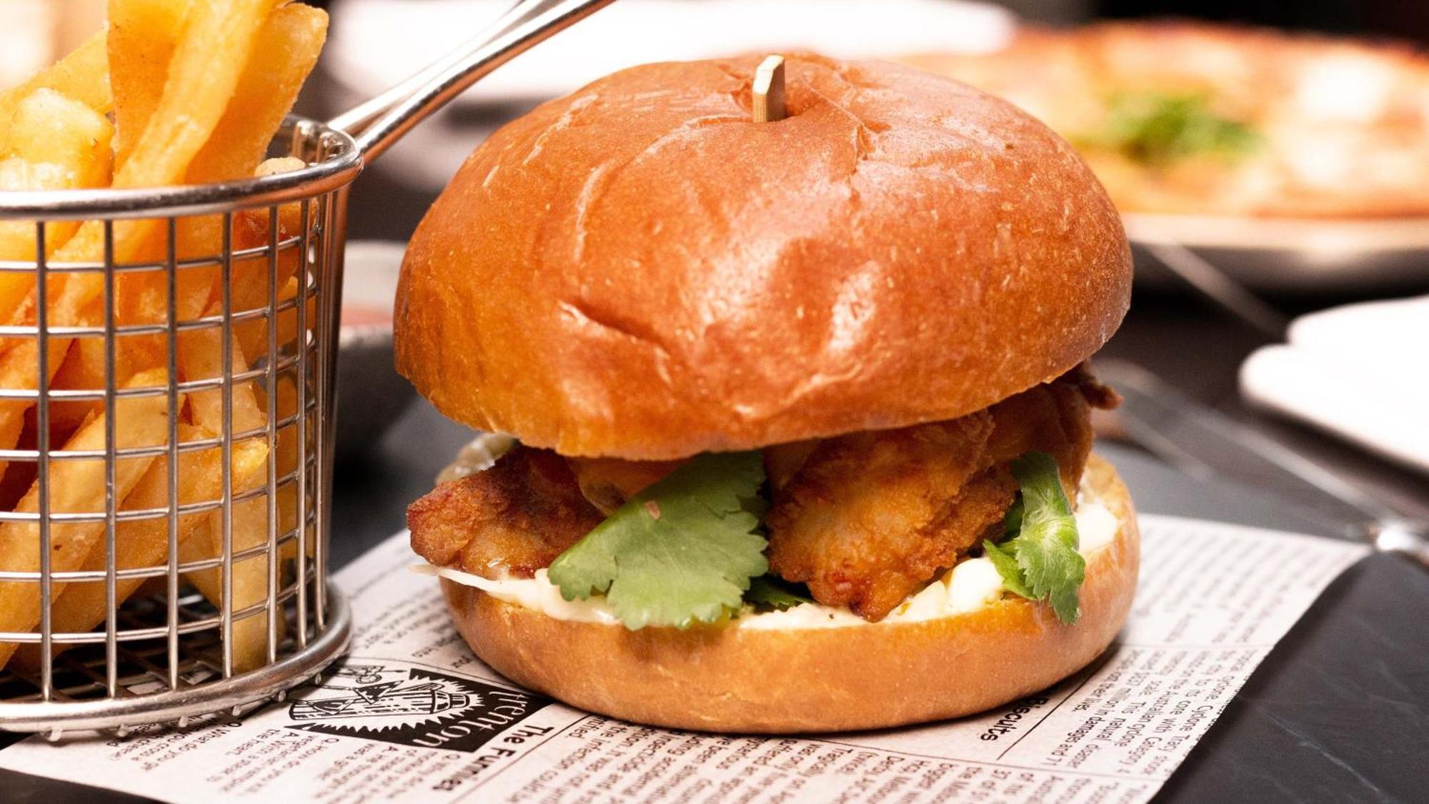 Intercontinental Melbourne The Rialto By Ihg Hotel Ngoại thất bức ảnh A fish finger sandwich