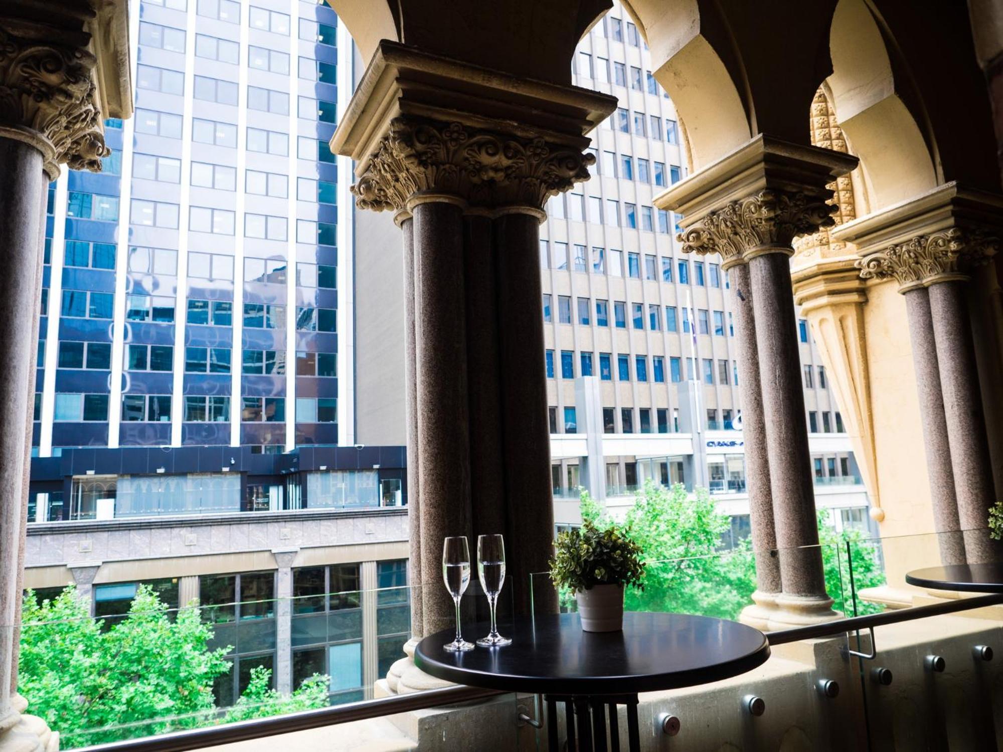 Intercontinental Melbourne The Rialto By Ihg Hotel Ngoại thất bức ảnh The balcony of the Old Museum Building